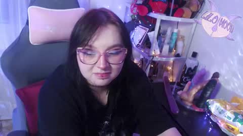 Snapshot of lilomoon69 chatting on March 12, 4:19 am Lilo online show from March 12, 4:19 am