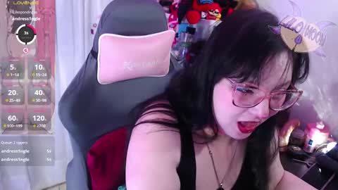 Snapshot of lilomoon69 chatting on October 18, 1:58 pm Lilo online show from October 18, 1:58 pm