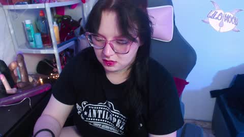 Snapshot of lilomoon69 chatting on January 25, 4:34 am Lilo online show from January 25, 4:34 am