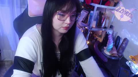Snapshot of lilomoon69 chatting on March 3, 3:27 am Lilo online show from March 3, 3:27 am