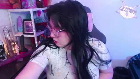 Snapshot of lilomoon69 chatting on January 10, 3:29 am Lilo online show from January 10, 3:29 am