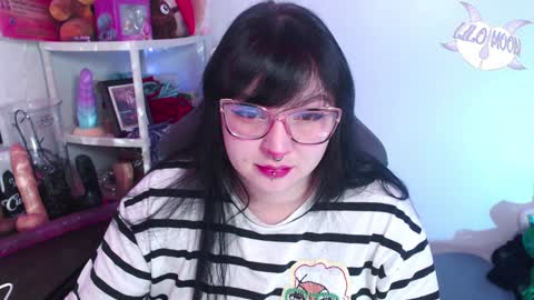 Snapshot of lilomoon69 chatting on December 30, 3:14 am Lilo online show from December 30, 3:14 am