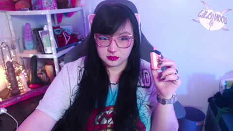 Snapshot of lilomoon69 chatting on January 2, 2:54 am Lilo online show from January 2, 2:54 am