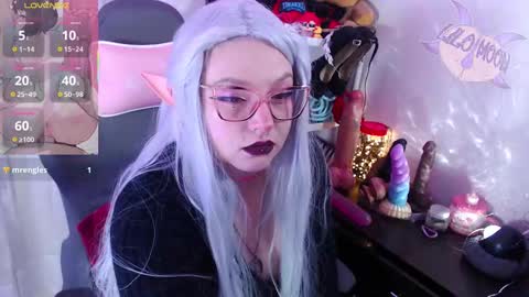 Snapshot of lilomoon69 chatting on October 13, 2:20 pm Lilo online show from October 13, 2:20 pm