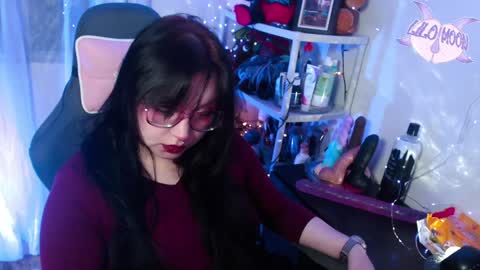 Snapshot of lilomoon69 chatting on January 30, 3:44 am Lilo online show from January 30, 3:44 am