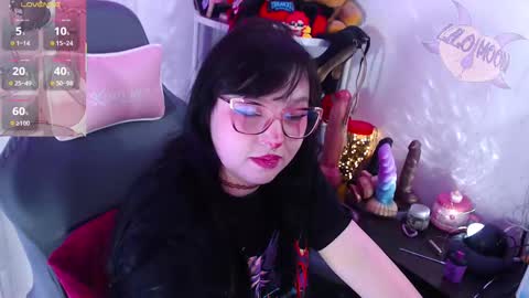 Snapshot of lilomoon69 chatting on October 14, 4:53 pm Lilo online show from October 14, 4:53 pm