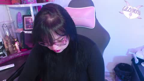 Snapshot of lilomoon69 chatting on January 8, 3:40 am Lilo online show from January 8, 3:40 am