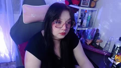 Snapshot of lilomoon69 chatting on February 3, 3:42 am Lilo online show from February 3, 3:42 am
