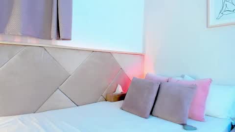 Lilou  online show from September 30, 11:27 am