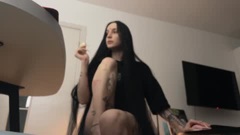 Snapshot of lilpresident chatting on January 28, 10:56 pm lilpresident online show from January 28, 10:56 pm