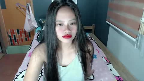 Snapshot of lilsweet_marie chatting on March 9, 1:59 pm Lilsweet marie online show from March 9, 1:59 pm