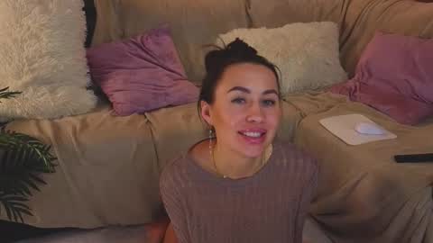 Lilu online show from February 3, 6:40 am