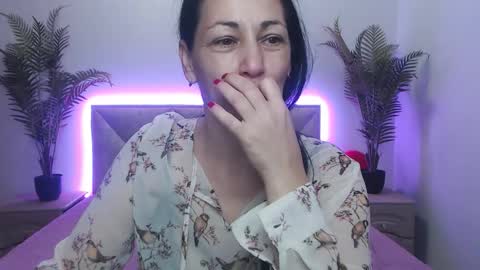 lilugrants online show from November 4, 8:03 pm