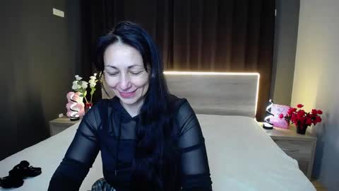 lilugrants online show from December 1, 8:44 pm