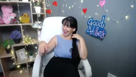 lilugrants online show from July 24, 3:26 am
