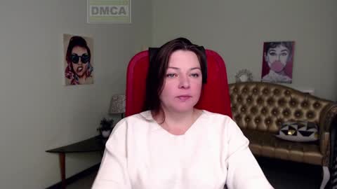Snapshot of lily_flower7_ chatting on December 9, 10:54 am Lily online show from December 9, 10:54 am