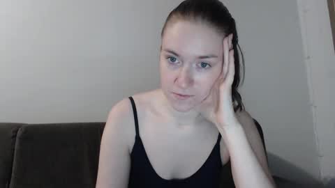 lily_love_x online show from November 26, 4:46 am
