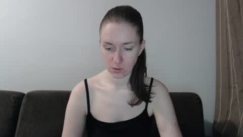 lily_love_x online show from June 26, 5:30 am