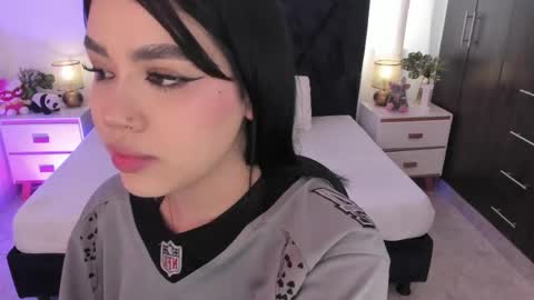 LilyWoodz online show from June 2, 7:15 pm