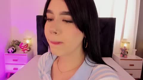 LilyWoodz online show from July 28, 7:04 pm