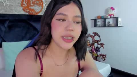 LilyWoodz online show from November 3, 7:18 pm