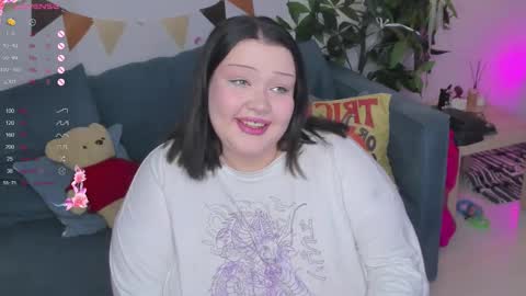 Snapshot of lilybelll chatting on September 25, 5:01 pm Lily online show from September 25, 5:01 pm