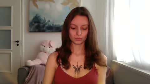 lilycandy_ online show from February 10, 10:40 am