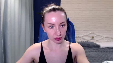 Lily online show from May 8, 11:46 am