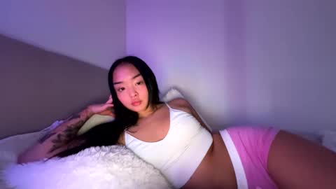 lilypowpow online show from March 24, 8:20 am