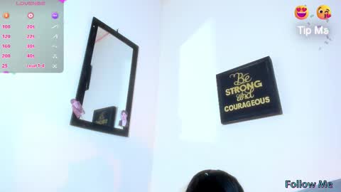 lilyscott1 online show from February 25, 11:36 pm