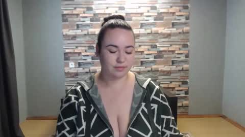 busty princess online show from November 9, 7:37 am