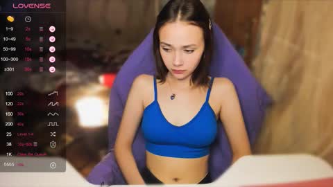 Scarlet online show from October 18, 5:04 pm