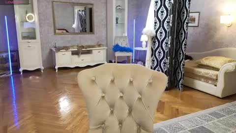 lina_flore online show from September 19, 8:19 pm