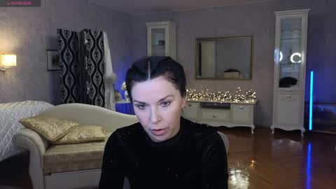 lina_flore online show from April 2, 8:17 pm