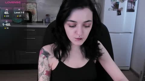 Lina 3  1715622743 online show from February 24, 8:57 am