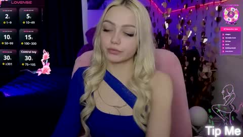 I am Lina online show from April 18, 10:07 am