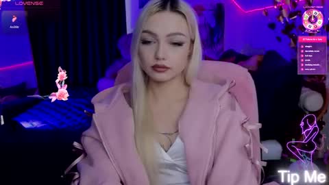 I am Lina online show from March 17, 1:48 pm