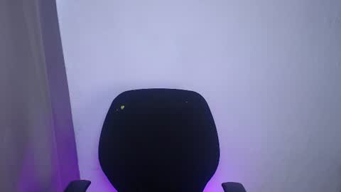 lincy_honeyy online show from June 14, 6:30 pm