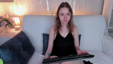 Linda  GMT2 Mon Tu Fri Sa Su  0300am-1000 am online show from April 14, 12:54 am