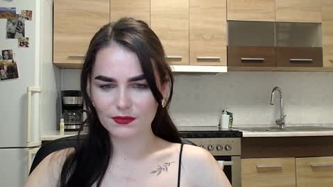 Linda online show from October 27, 8:25 pm