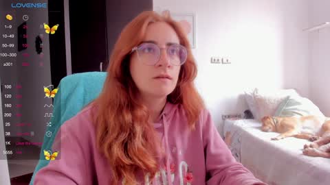 Snapshot of linda_giggle chatting on February 3, 2:55 pm Giggles online show from February 3, 2:55 pm
