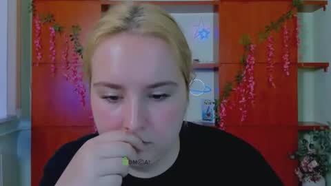 linda_lynx online show from July 17, 9:13 am