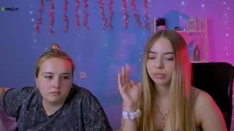 linda_lynx online show from July 26, 10:45 am