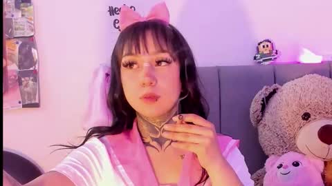 Lindaa maria  online show from February 3, 6:40 am