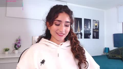 Maria Paula online show from April 23, 12:23 pm