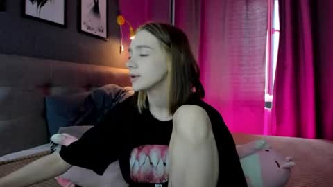 linda_zimmermann online show from July 18, 10:07 am