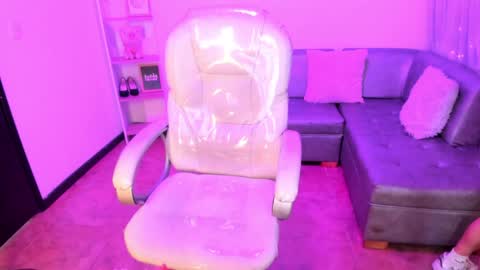 Snapshot of lindaa_miller chatting on January 27, 3:04 am linda miller online show from January 27, 3:04 am