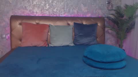 Snapshot of lindacarter9 chatting on September 14, 5:49 am Linda online show from September 14, 5:49 am