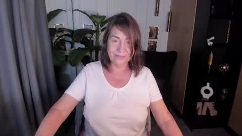 Linda online show from July 24, 1:42 pm