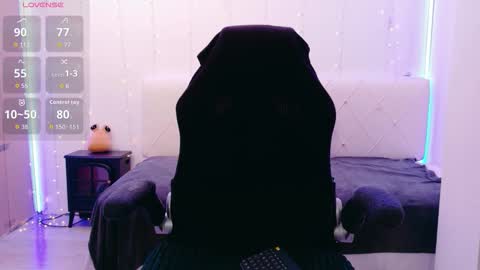 Linda  --  online show from March 23, 5:30 pm